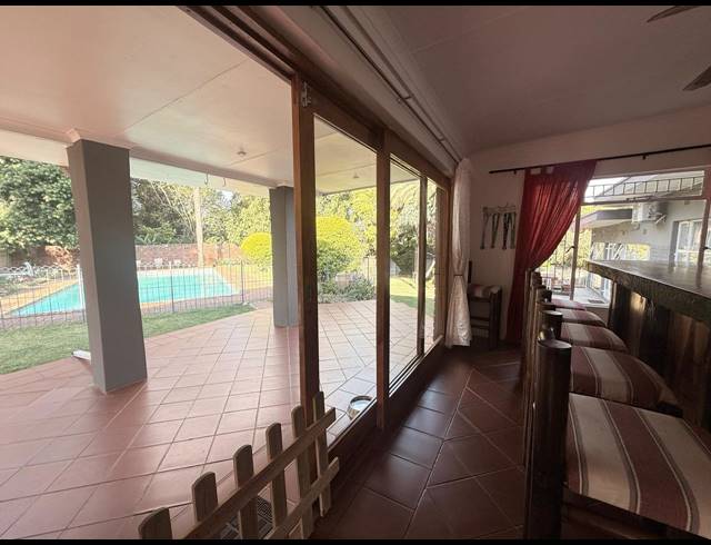 5 BEDROOM HOUSE FOR SALE IN HUTTENHEIGHTS